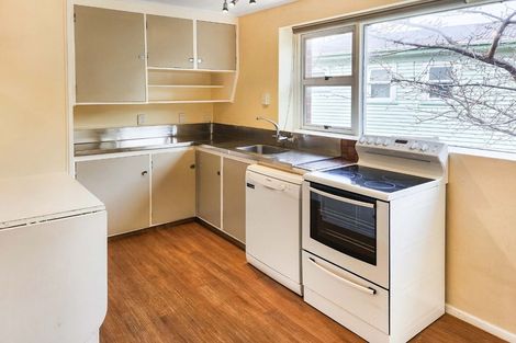 Photo of property in 13 Hawthorn Crescent, Stokes Valley, Lower Hutt, 5019