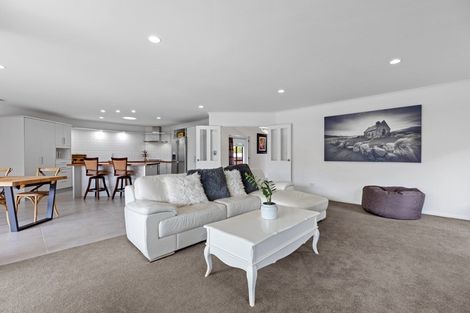 Photo of property in 48 Santa Cruz Drive, Papamoa Beach, Papamoa, 3118