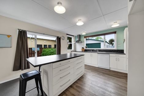 Photo of property in 94 Victoria Street, Hawera, 4610