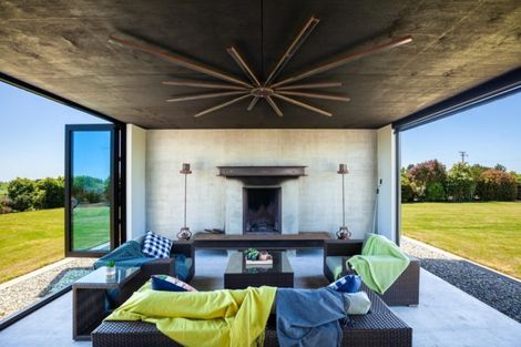 Photo of property in 866 Otaraoa Road, Tikorangi, Waitara, 4383