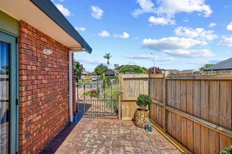 Photo of property in 3 Trossach Place, Wattle Downs, Auckland, 2103