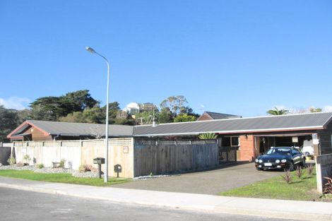 Photo of property in 69 Matai Road, Raumati South, Paraparaumu, 5032