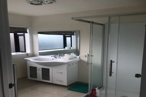 Photo of property in 34 De Quincey Terrace, Highland Park, Auckland, 2010