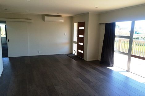 Photo of property in 579 Great South Road, Rosehill, Papakura, 2113