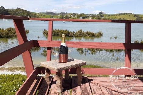 Photo of property in 12 Piccadilly Street, Pahi, Paparoa, 0571