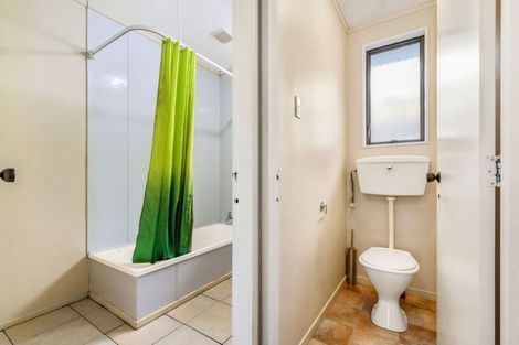 Photo of property in 1/71 Redcrest Avenue, Red Hill, Papakura, 2110