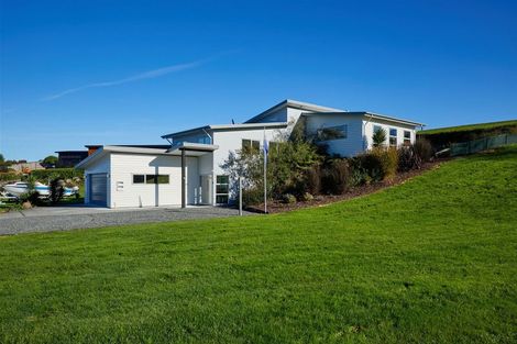 Photo of property in 16 Swyncombe Place, Kaikoura Flat, Kaikoura, 7371