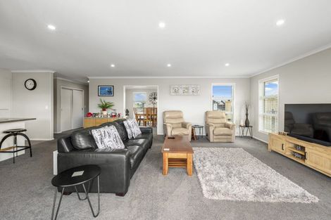 Photo of property in 5 Larches Lane, Kinloch, Taupo, 3377