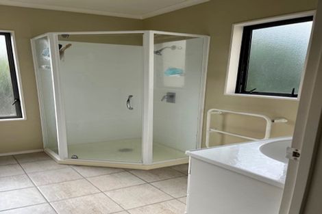 Photo of property in 65b Nelson Street, Howick, Auckland, 2014