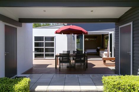 Photo of property in 10 Cameron Drive, Acacia Bay, Taupo, 3385