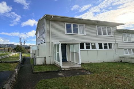 Photo of property in 3-5 York Place, Cannons Creek, Porirua, 5024