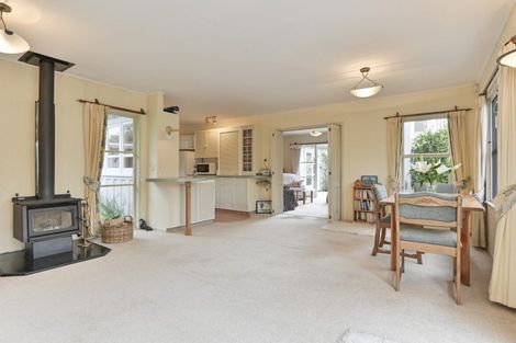 Photo of property in 6 Carl Avenue, Havelock North, 4130