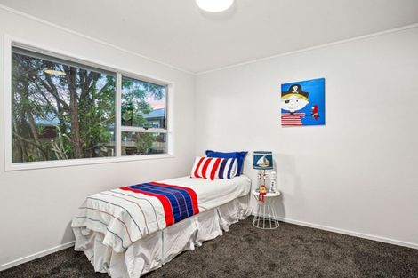 Photo of property in 1/263 Henderson Valley Road, Henderson, Auckland, 0612