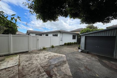 Photo of property in 2/111 Victoria Street, Onehunga, Auckland, 1061