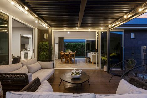 Photo of property in 95 Sandhurst Drive, Papamoa Beach, Papamoa, 3118