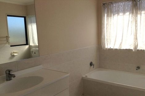 Photo of property in 3/96 Elliot Street, Howick, Auckland, 2014