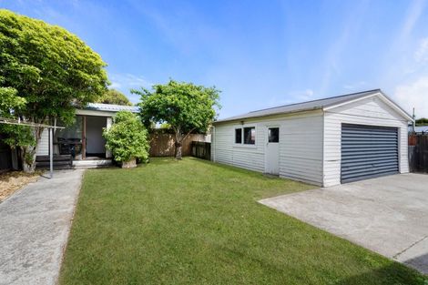 Photo of property in 109 Effingham Street, North New Brighton, Christchurch, 8083