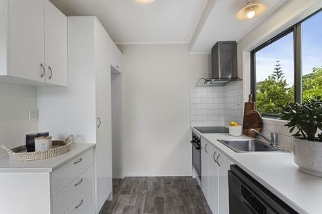 Photo of property in 12a Seaton Road, Murrays Bay, Auckland, 0630