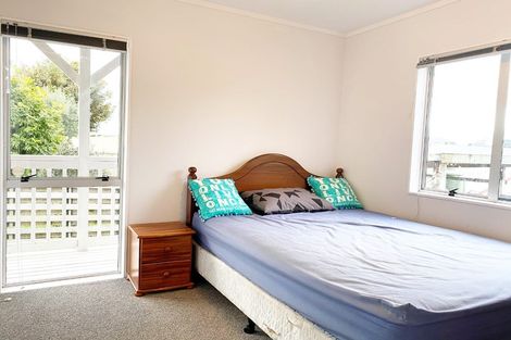Photo of property in 1/43 Hutchinson Avenue, New Lynn, Auckland, 0600
