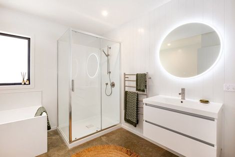 Photo of property in 27 Smithfield Road, Waikanae, 5391