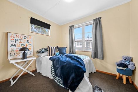Photo of property in 79 Victoria Street, Carterton, 5713