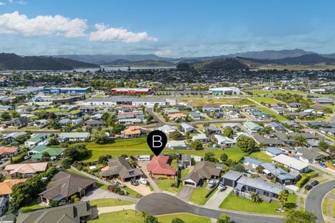 Photo of property in 8 Oribi Place, Whitianga, 3510