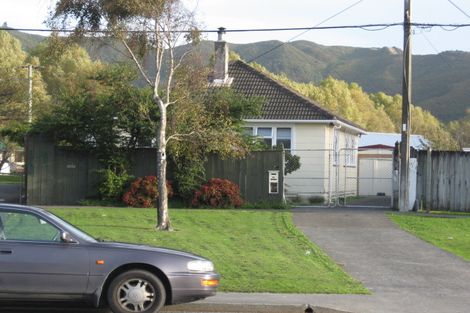 Photo of property in 46 Strand Crescent, Naenae, Lower Hutt, 5011