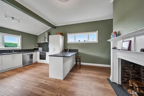 Photo of property in 335 Glover Road, Hawera, 4675