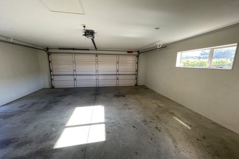 Photo of property in 35 Chesterfield Way, Orewa, 0931