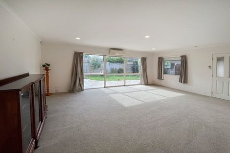 Photo of property in 12 Dan Tori Place, Orewa, 0931