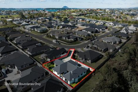 Photo of property in 18 Charlotte Drive, Omokoroa, 3114