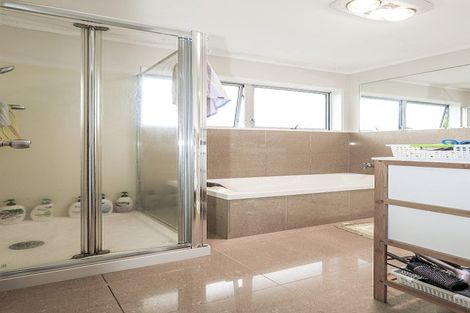 Photo of property in 1/12 Ballater Place, Highland Park, Auckland, 2010