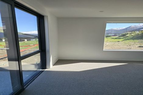 Photo of property in 16 Coopworth Road, Jacks Point, 9371