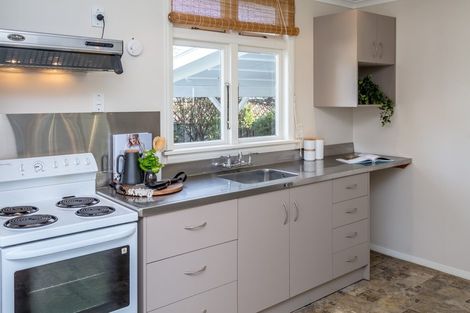 Photo of property in 38 Kempton Street, Greytown, 5712