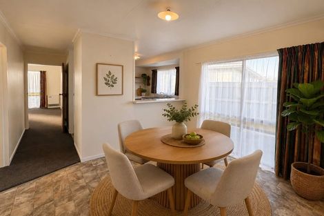 Photo of property in 15 Hillcrest Drive, Kelvin Grove, Palmerston North, 4414