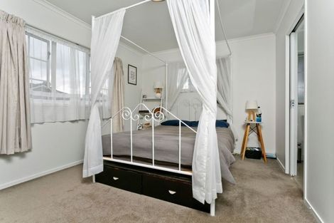 Photo of property in 44 Mulvaney Crescent, Henderson, Auckland, 0612