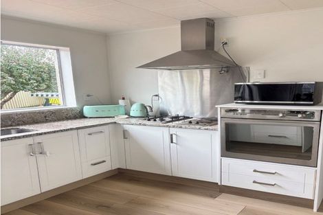 Photo of property in 4 Renata Road, Otaki, 5512