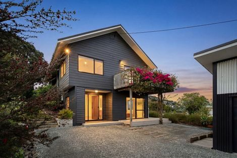 Photo of property in 29 Grand View Road, Leigh, 0985