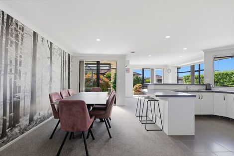Photo of property in 30 Seabreeze Place, Papamoa Beach, Papamoa, 3118