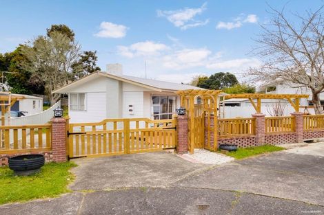 Photo of property in 16 Dellwood Avenue, Henderson, Auckland, 0612