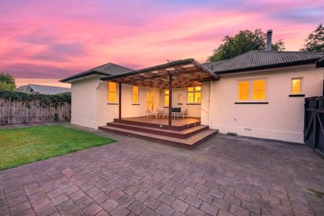 Photo of property in 48 Manapouri Crescent, Hokowhitu, Palmerston North, 4410