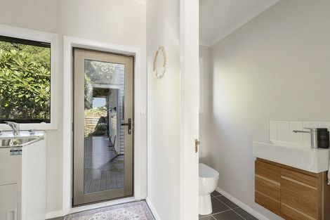 Photo of property in 493 Karaka Bay Road, Karaka Bays, Wellington, 6022