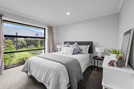 Photo of property in 5 Whiteoak Grove, Tinwald, Ashburton, 7700