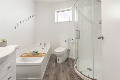 Photo of property in 27a Dominica Crescent, Grenada Village, Wellington, 6037