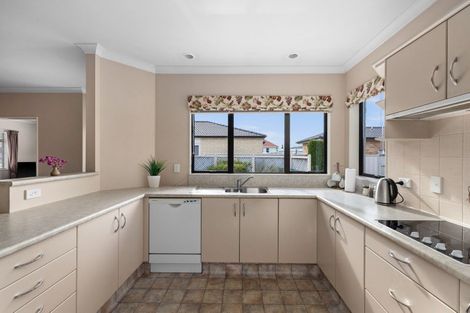 Photo of property in 5a Avondale Road, Taradale, Napier, 4112