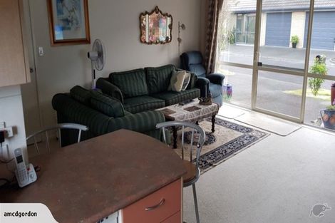 Photo of property in 3/262 Centreway Road, Orewa, 0931