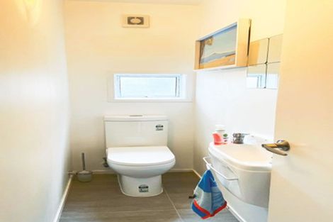 Photo of property in 4 Cliff Road, Torbay, Auckland, 0630