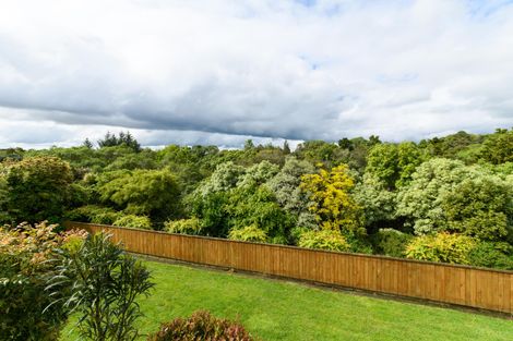 Photo of property in 11 Greenwood Place, Fitzherbert, Palmerston North, 4410