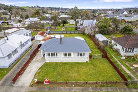 Photo of property in 14 Edward Street, Pahiatua, 4910