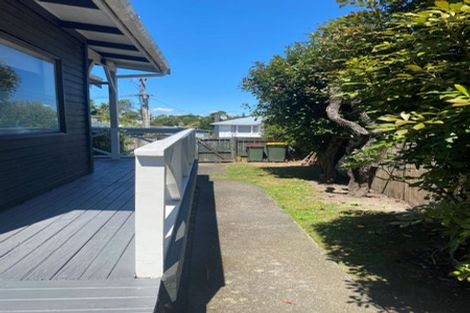 Photo of property in 1/2 Coniston Avenue, Te Atatu South, Auckland, 0610
